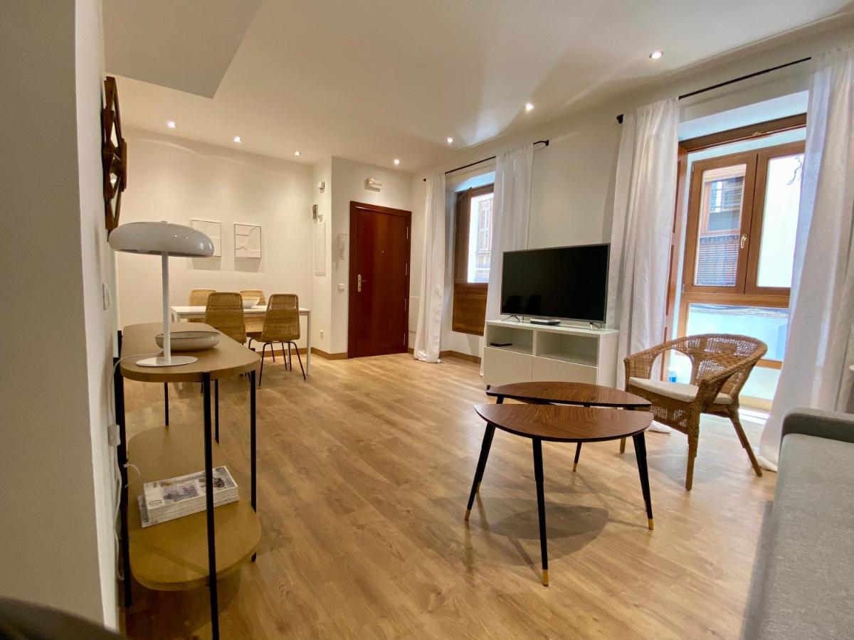 Апартаменты Apartamento Malaga-Centro Экстерьер фото